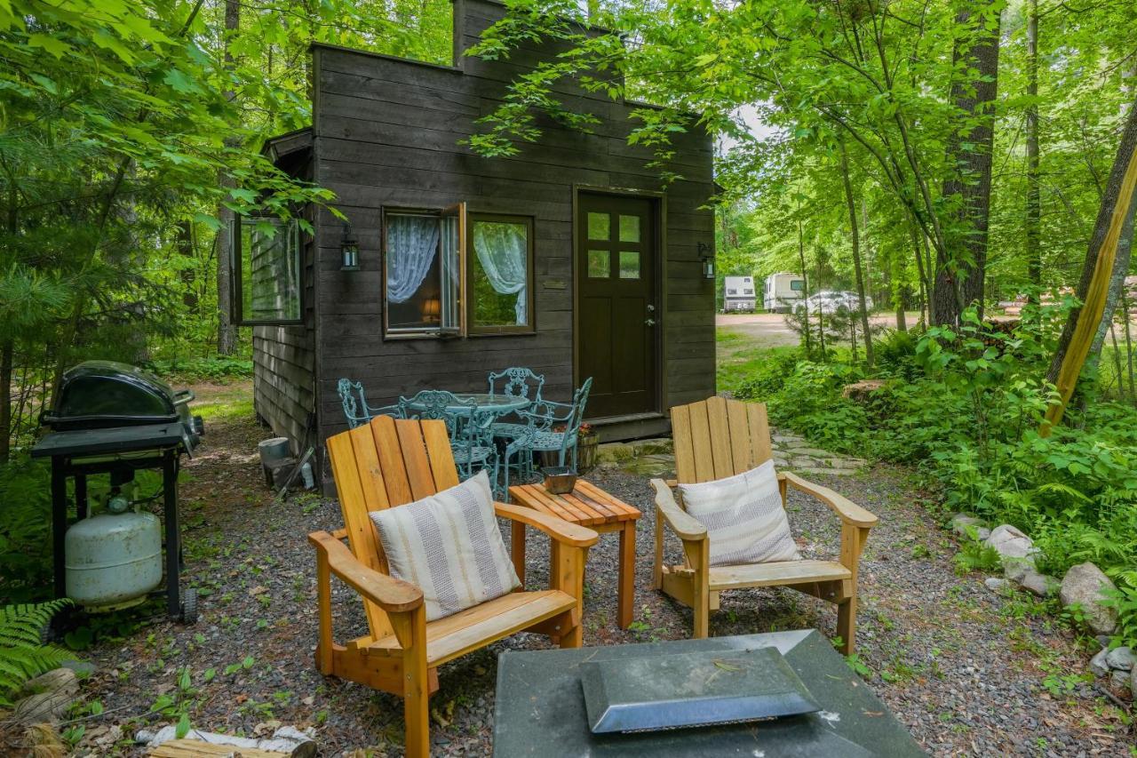 Vintage Wild West Tiny Hotel In The Woods! Pine City Экстерьер фото